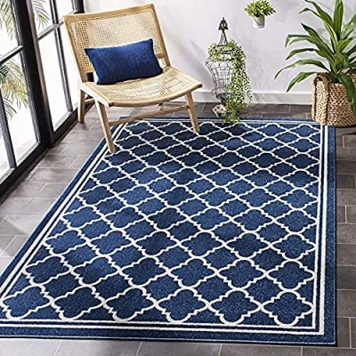 Abbildung von SAFAVIEH Boho Teppich für Wohnzimmer, Esszimmer, Schlafzimmer Amherst Collection, Kurzer Flor, Marine und Beige, 213 X cm