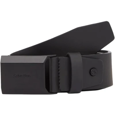Abbildung von Calvin Klein Beveled Gürtel, Herren, Größe: 95, Ck black smooth
