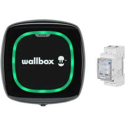 Abbildung von Wallbox Pulsar Plus Solar Ladegerät, Ladegerät für Elektrofahrzeuge (22 kW, 5 Meter, Typ 2, WiFi, Bluetooth, OCPP, Innen/Außen), Schwarz + Dreiphasen Power Boost