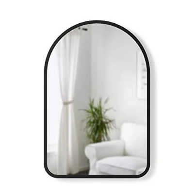 Abbildung von UMBRA Hub Wandspiegel, Gewölbter Spiegel für Diele, Badezimmer, Wohnzimmer und Mehr, Schwarz, 61x91 cm