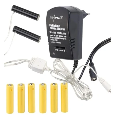 Abbildung von revolt Batterieersatz: Batterie Netzteil Adapter für bis zu 2 Geräte, ersetzt 8 AAA Batterien (Batterie Dummies AAA, Dummy Kit, Weihnachtsdeko)