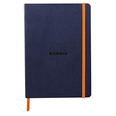 Abbildung von Rhodia 117444C Notizheft Softcover Rhodiarama DIN A5 (14,8x21 cm), 80 Blatt, liniert Clairefontaine Papier Elfenbein 90g Lesezeichen, Gummizugverschluss, Cover aus Kunstleder Nachtsblau, 1 Stück