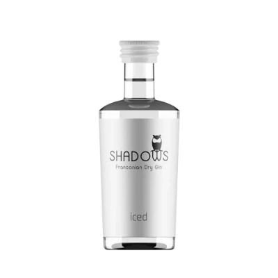 Abbildung von SHADOWS Franconian Dry Gin iced handcrafted Premium mit frischem Citrus Geschmack kleine fränkische Destillerie aromatischer für Genießer 50ml