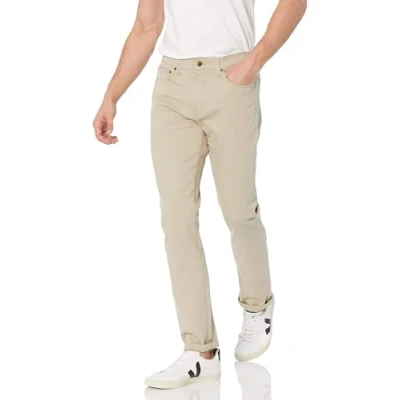 Abbildung von Amazon Essentials Herren Slim Fit Jeans, Helles Khakibraun, 30W / 32L