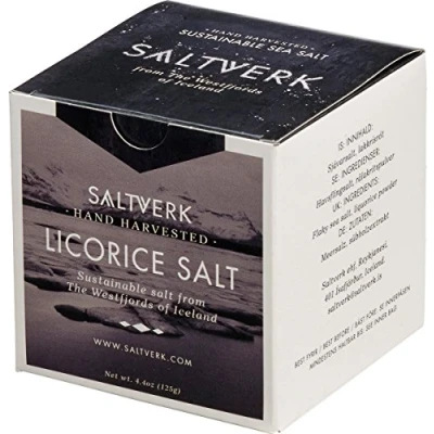 Abbildung von Saltverk Licorice Salt Meersalzflocken mit Lakritze, 1er Pack (1 x 125 g)