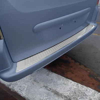 Abbildung von OMAC Ladekantenschutz Stoßstangenschutz kompatibel mit Citroen Berlingo 2008 18 Edelstahl Chrom