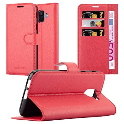 Abbildung von Cadorabo Hülle kompatibel mit Samsung Galaxy A6 2018 Handyhülle aus Kunst Leder Flip Klappbare Stoßfeste Magnetische [Standfunktion] [Kartenfächern] Cover für Tasche in Rot