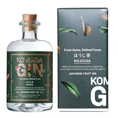 Abbildung von Komasa Gin, Hojicha japanischer Gin mit geröstetem Grüntee aus Kagoshima, Wacholderbeere und japanische Zypresse als weitere Botanicals alc. 45% vol., 500ml