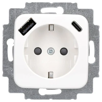 Abbildung von Busch Jaeger 20 EUCB2USBAC 214 SCHUKO® /USB A+C Steckdose Safety+ Alpinweiß Reflex SI 2CKA002011A6296