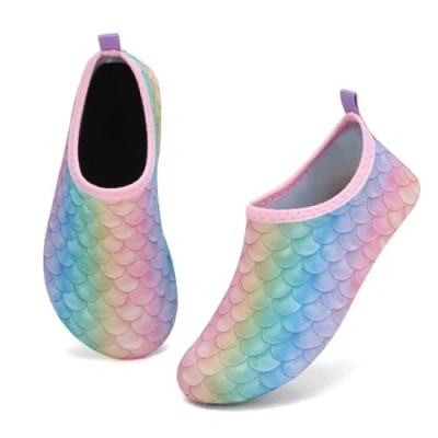 Abbildung von IceUnicorn Badeschuhe Kinder Schwimmschuhe Jungen Mädchen Strandschuhe Baby Aquaschuhe Barfußschuhe Kleinkind Wasserschuhe(Regenbogenfischschuppen, 30/31 EU)