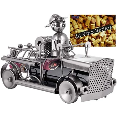 Abbildung von BRUBAKER Weinflaschenhalter Feuerwehr Feuerwehrauto Metall Skulptur Flaschenständer 32 cm Metallfigur Wein Geschenk für Feuerwehrmänner und Feuerwehrfrauen mit Grußkarte