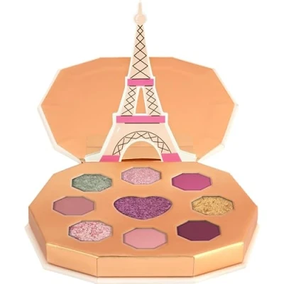 Abbildung von essence EMILY IN PARIS by eyeshadow palette, Lidschatten, Nr. 01, Mehrfarbig, 9 Farben, vegan, ohne Mikroplastikpartikel, Nanopartikel frei, Parfüm, 1er Pack (5.6g)