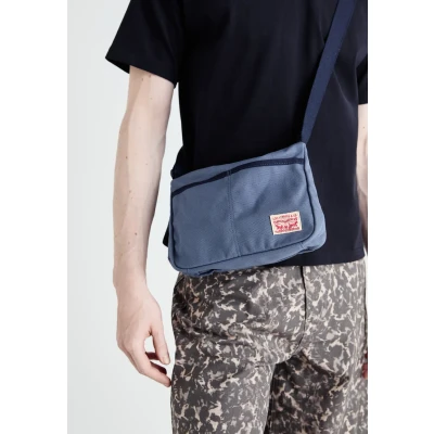 Abbildung von Levi&#039;s Herren Emory Ov Gürteltasche, Navy Blue