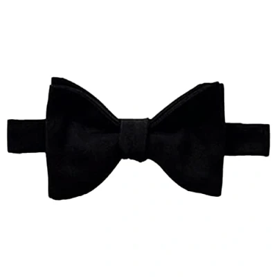 Abbildung von HACKETT LONDON Mens Silk Sized Bowtie Fliege, 999BLACK, 170