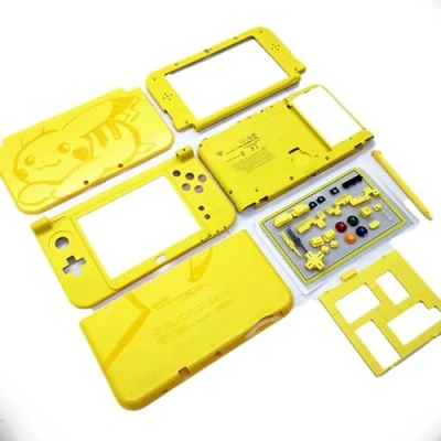 Abbildung von Custom New3DSXL Extra Gehäuse Schalen PKQ Limited Gelb Ersatz für New 3DS New3DS XL LL 3DSXL 3DSLL Spielkonsole, JP Edition 5 Abdeckplatten + Tasten, Schrauben, Stylus, Spiegel, Stecker, Grün