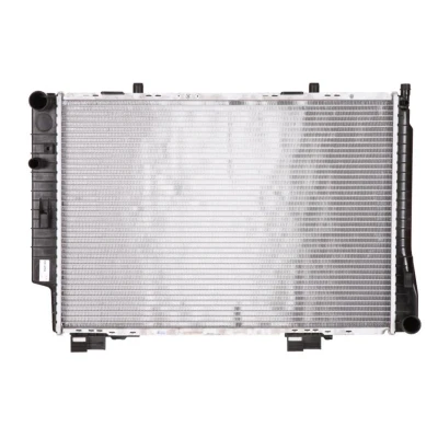 Abbildung von NRF 51284 Kühler, Motorkühlung Aluminium 615 425 24 mit Anbauteilen Kühlrippen gelötet MERCEDES BENZ: SLK, C Klasse Limousine, E T modell
