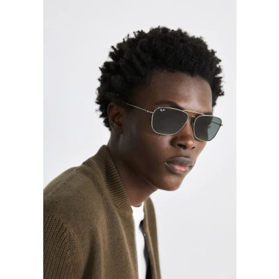 Abbildung von Sonnenbrille Ray Ban Reverse RBR0102S 004/GR 58/15/140