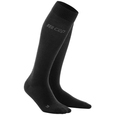 Abbildung von CEP ALLDAY RECOVERY COMPRESSION SOCKS für Herren Merino Socken mit Kompression in anthrazit Größe III