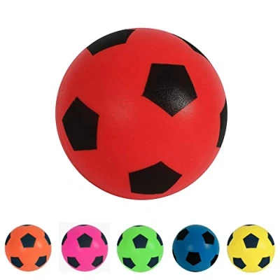 Abbildung von HTI Fun Sport Schaumstoff Fußbälle Weiche, sichere Schaumstoffbälle für Indoor &amp; Outdoor Langlebig, leicht ideal Kinder Erwachsene Spaß alle Altersgruppen 19,4 cm (1 Rot)