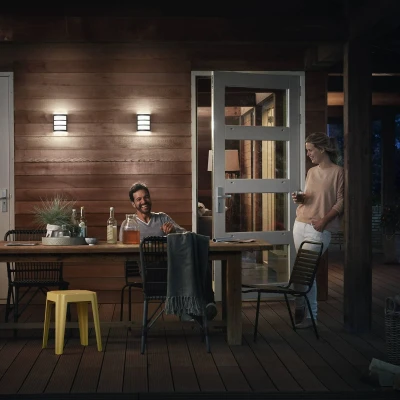 Abbildung von Philips myGarden LED Python Wandaußenleuchte, 6W, kaltweißes Licht 4.000K, 600lm, IP44 Schutzklasse, integriertes Leuchtmittel, Anthrazit