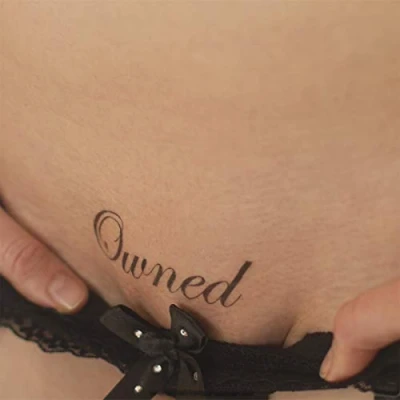 Abbildung von 10 x &quot;Owned&quot; Tattoo Schriftzug in schwarz Sexy Kinky BDSM Temporary (10)