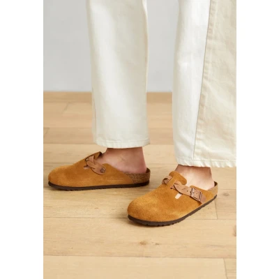 Abbildung von Birkenstock Boston Narrow Hausschuh, Damen, Größe: 38, Tan Schuhe