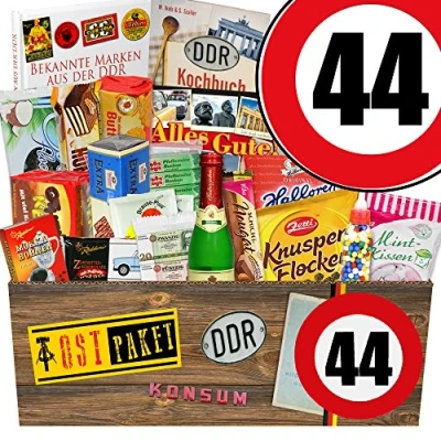 Abbildung von DDR Geschenk/Suessigkeiten Korb/Geburtstag 44 / Geschenk Idee Mama