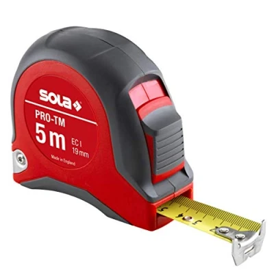 Abbildung von SOLA PRO TM Bandmaß 5m / 19mm robustes Profi Rollbandmaß mit Gürtelclip Stahlband, gelb lackiert mm Skala Genauigkeitsklasse I Rollmeter beweglichem Endhaken Länge 5m/19mm