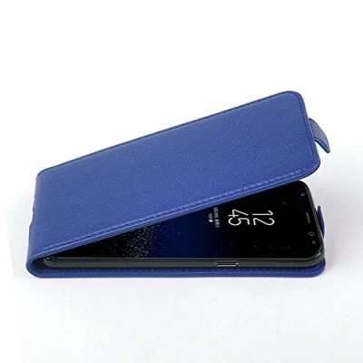 Abbildung von Cadorabo Hülle kompatibel mit Samsung Galaxy S8 Flip Design aus Premium Kunst Leder Klappbare Stoßfeste Magnetische Cover für Tasche in Blau