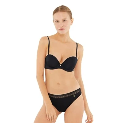 Abbildung von Dagi Women&#039;s Black Underwire Bra, Black,80A