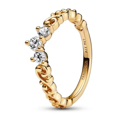 Abbildung von PANDORA Königlicher Wirbel Diadem Ring aus 14 Karat vergoldeter Metalllegierung mit Zirkonia kombinierbar Schmuck Moments Kollektion Größe: 56