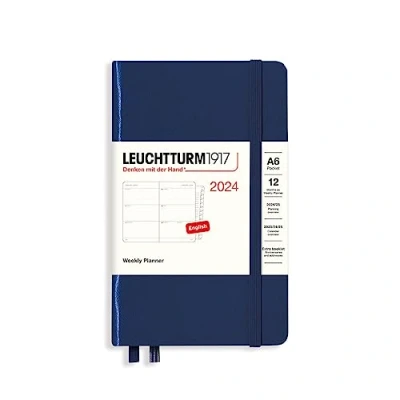 Abbildung von LEUCHTTURM1917 367628 Wochenkalender Pocket (A6) 2024, 12 Monate, Marine, Englisch