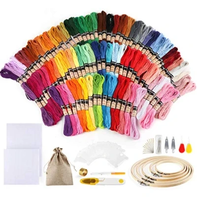 Abbildung von 100 Farben Stickerei Set,Kreuzstich Starter Kit Basteln Crafts FlossSticken Set für Freundschaftsbänder Nähgarne Häkeln +5 pcs Bambus Stickrahmen, 2pcs Tuch, Nadeln