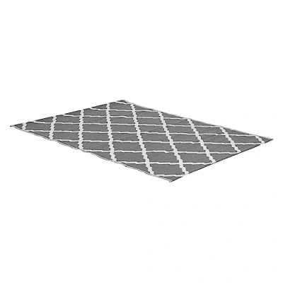 Abbildung von greemotion Outdoor Teppich Santo aus 100 % Polypropylen, grauer mit Muster, pflegeleichter für drinnen &amp; draußen , ca. 200 x 150 cm