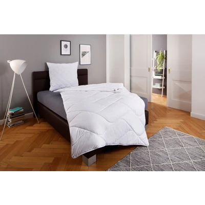Abbildung von my home Kunstfaserbettdecke &quot;Fantasy&quot;, warm, Bezug 100% Baumwolle, (1 St.), ideale Ganzjahresdecke