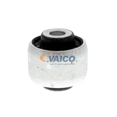 Abbildung von VAICO V95 0434 Querlenkerlager Original Qualität Vorderachse Gummimetalllager für Querlenker VOLVO: V70 2, I, 3