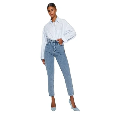 Abbildung von TRENDYOL Damen Gerade Mama Hohe Taille Jeans, Indigo, 44