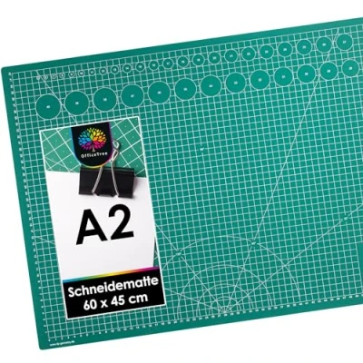 Abbildung von OfficeTree Schneideunterlage OfficeTree® Schneidematte grün 60x45 cm (A2), 60 x 45 selbstheilend