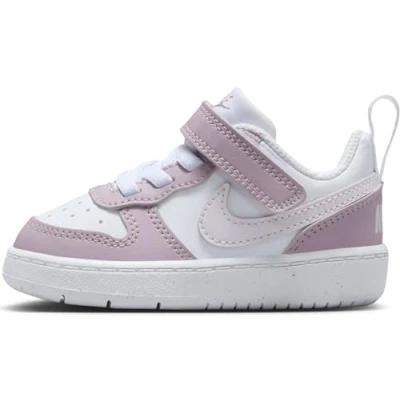 Abbildung von Nike Sportswear Court Borough Recraft Unisex Sneaker low für Kinder, Größe: 17, White/venice plum/fog white Schuhe
