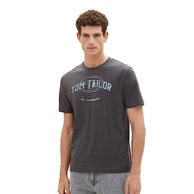Abbildung von TOM TAILOR Herren Basic Crewneck T Shrt mit Logo Print aus Baumwolle, 10899 Tarmac Grey, S