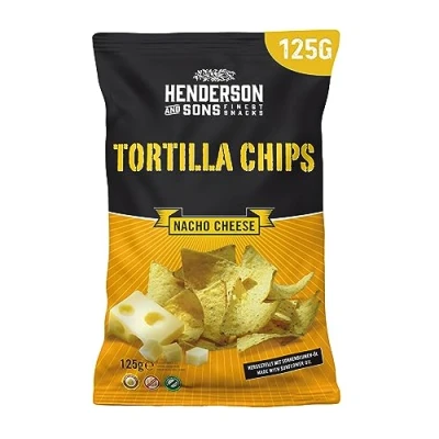 Abbildung von HENDERSON AND SONS Mais Tortilla Chips Nacho Cheese 1 x 125 Gramm Beutel mit Käsegeschmack Perfekter Snack für Sportabende wie American Football oder Fußball