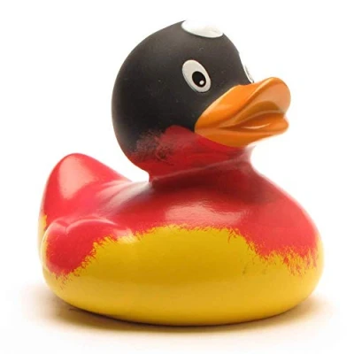 Abbildung von Badeente Deutschland Quietscheente L: 8 cm I inkl. Badeenten Schlüsselanhänger im Set