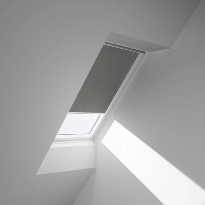 Abbildung von VELUX Verdunklungsrollo &quot;DKL PK06 0705SWL&quot;, verdunkelnd, Verdunkelung, ohne Bohren, in Führungsschienen, weiße Führungsschienen &amp; Griffleiste