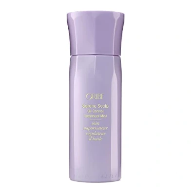 Abbildung von Oribe Serene Scalp Oil Control Treatment Mist 125ml Talg kontrollieren, um ein gesundes Mikrobiom der Kopfhaut auszugleichen und zu unterstützen gleichzeitig vor Umweltschadstoffen schützen