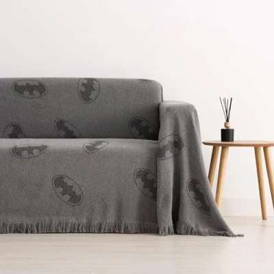 Abbildung von Belum Mehrzweckdecke Batman Maße: 230 x 270 cm, Stoff: 60% Baumwolle, 40% Polyester, Modell: The Grey Behandlung: feuchtigkeitsabweisend, hypoallergen, milbendicht und hygienisch