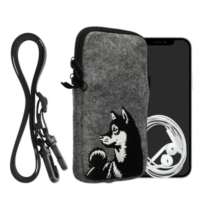 Abbildung von kwmobile Handytasche für Smartphones L 6,5&quot; Filz Handy Hülle Schwarz Weiß Grau Tasche mit Kette 17,2 x 8,4 cm Innenmaße Shiba Hund