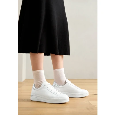 Abbildung von Gabor Comfort Sneaker low, Damen, Größe: 37.5, Weiss/argento Schuhe