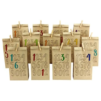 Abbildung von Papierdrachen DIY Adventskalender Kraftpapier Set Zahlen zum Ausmalen mit 24 braunen bedruckten Papiertüten und selbst Befüllen Weihnachten