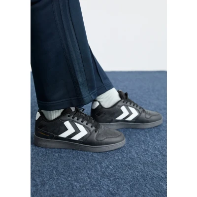 Abbildung von Hummel ST Power PLAY Unisex Sneaker low, Größe: 38, Black/white Schuhe