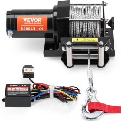 Abbildung von VEVOR Elektrische Seilwinde, 1361 kg, Elektrowinde 12 V DC für ATV/UTV, Motorwinde mit Φ 0,5 x 1188,7 cm Stahlkabel, Rollenseilführung, Kabelfernbedienung, IP55, Ideal UTV ATV Offroad Bergung